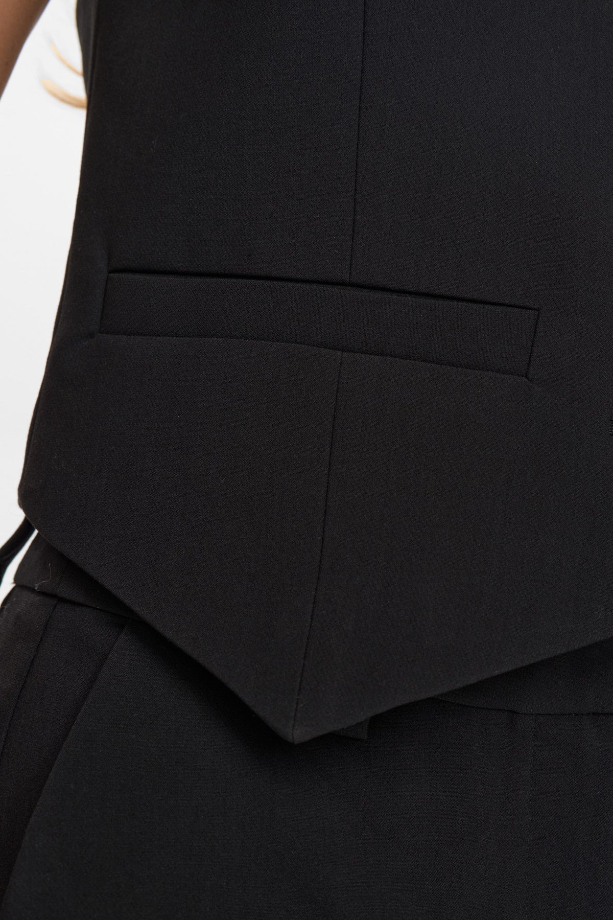 NUALMUT VEST - Caviar