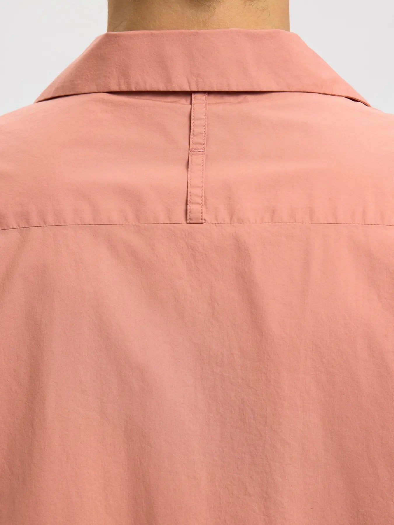SLHRLXREID SS SHIRT