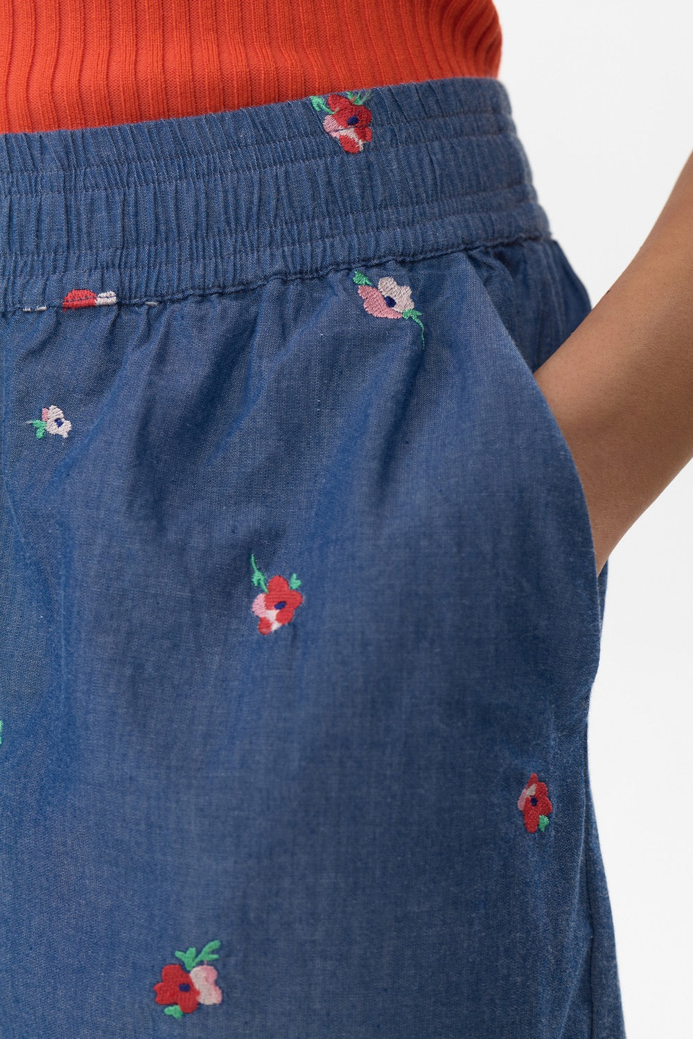 NUZIRA SHORTS