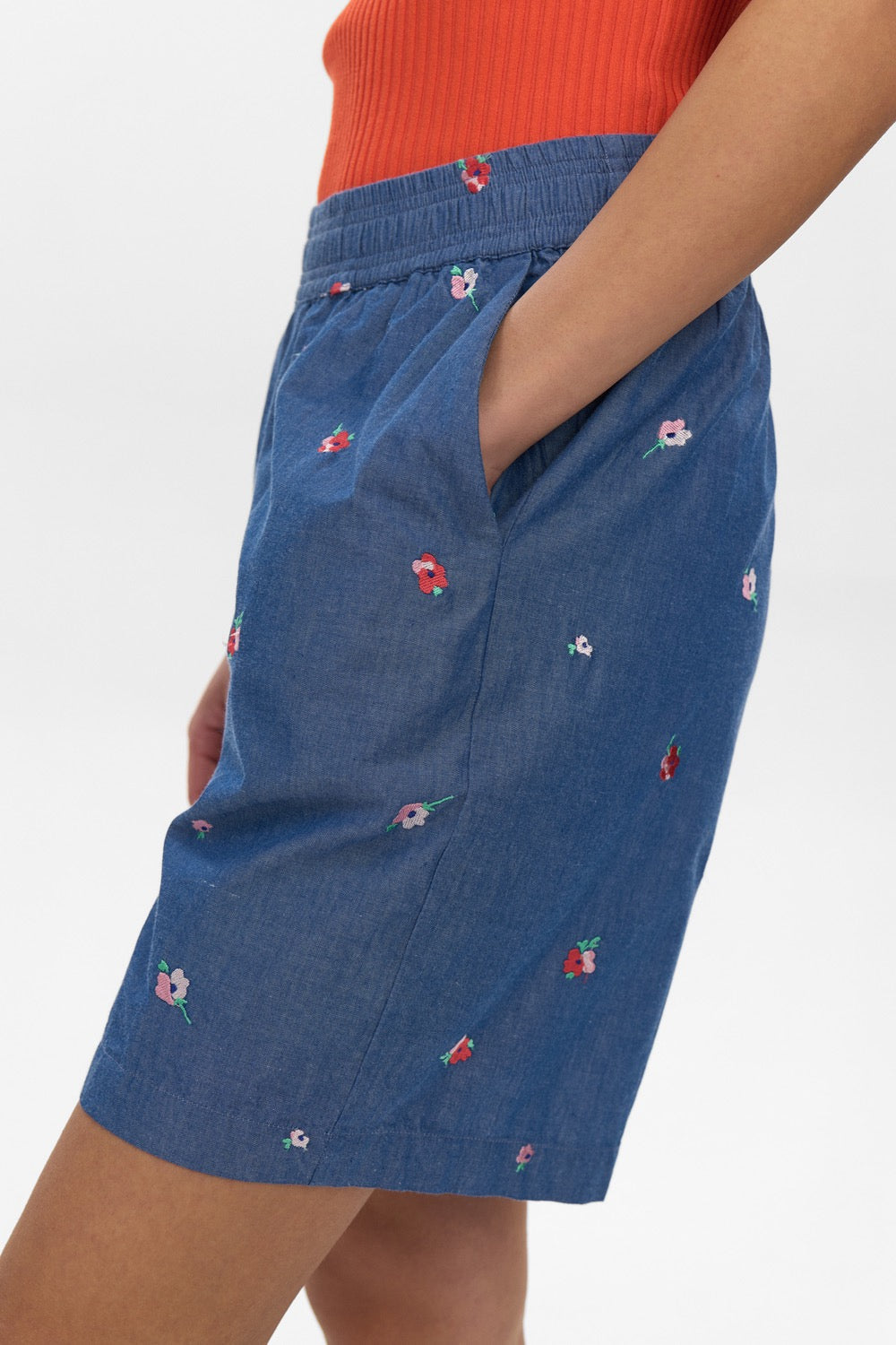 NUZIRA SHORTS