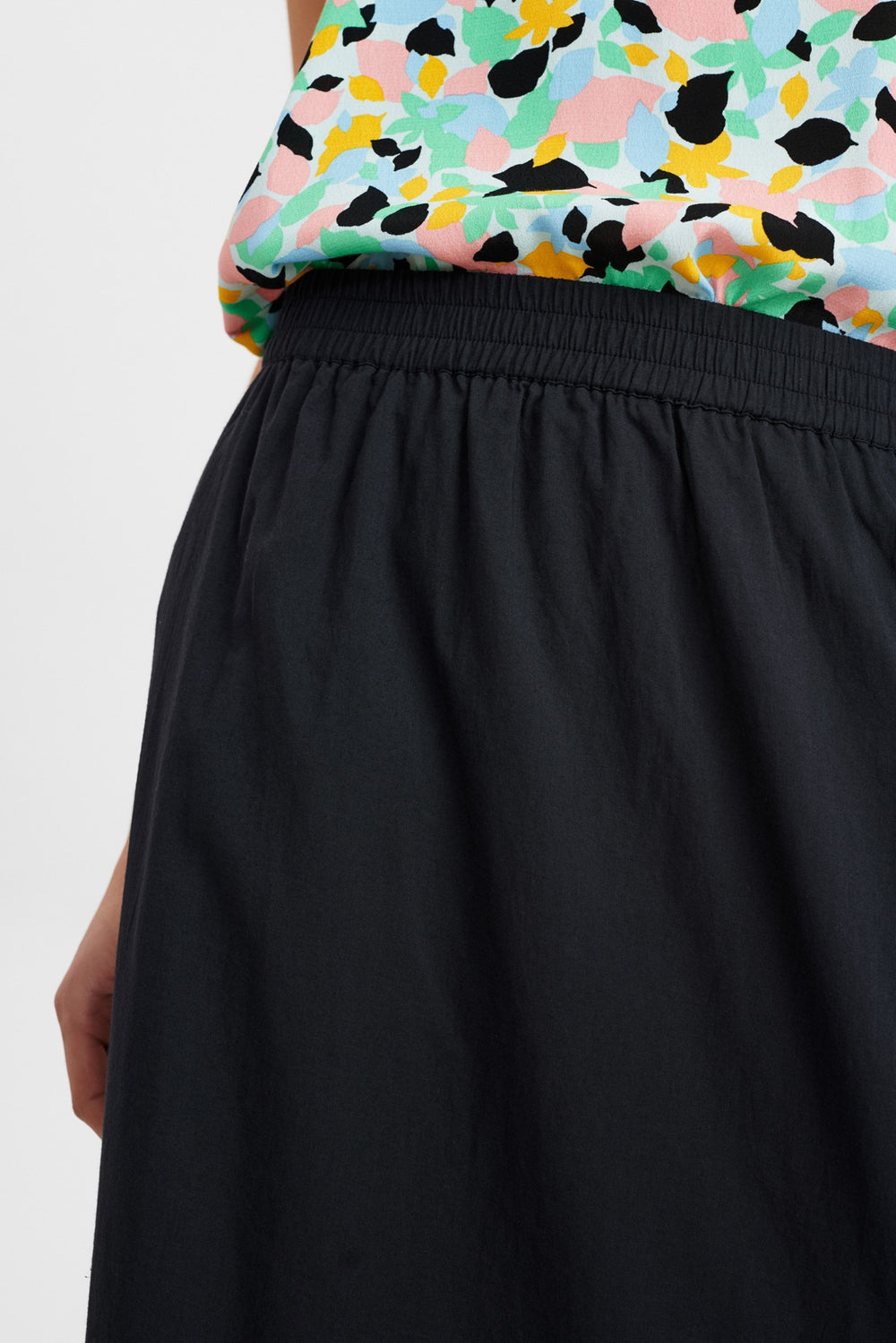 Nucamma Skirt - Caviar