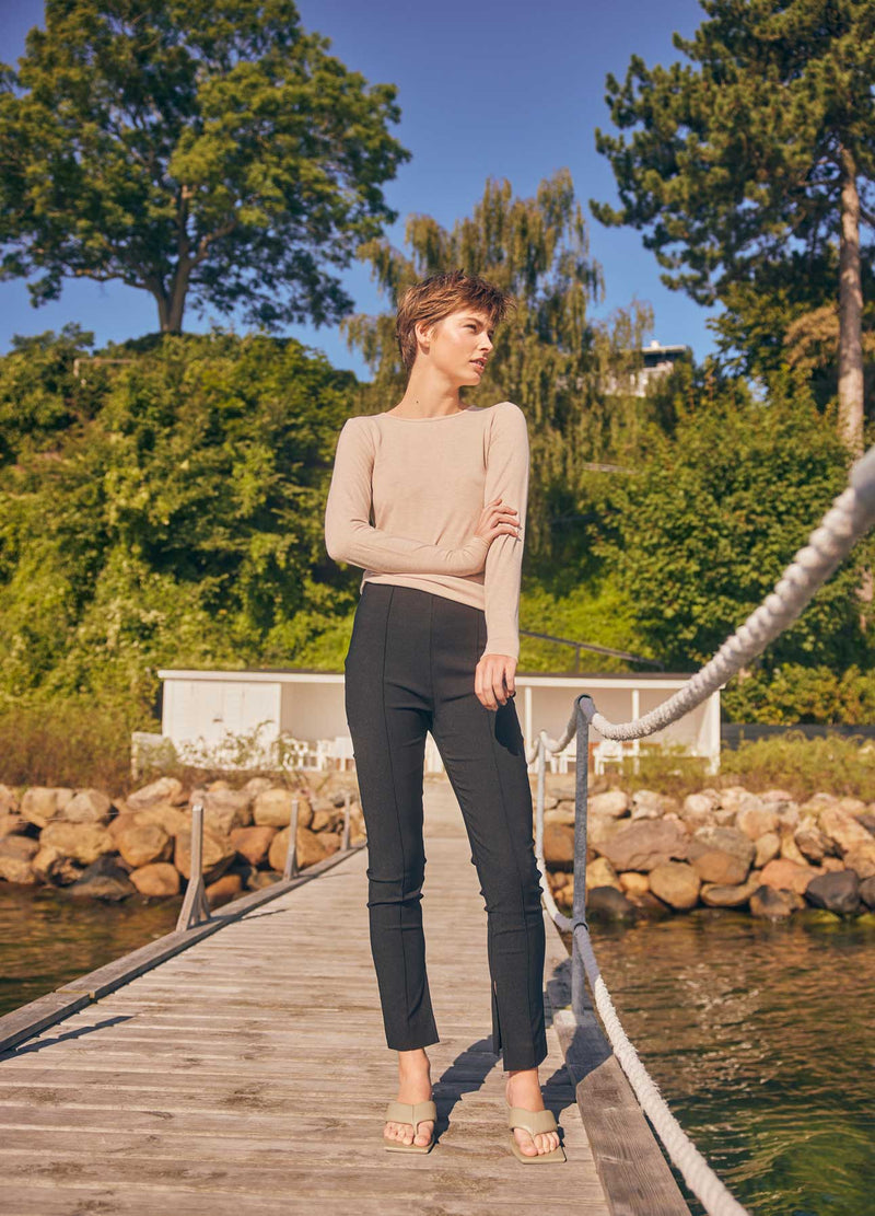Straight Stretch Black Pants