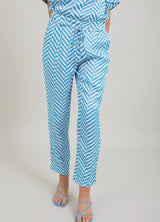 PANTS IN HERRINGBONE PRINT