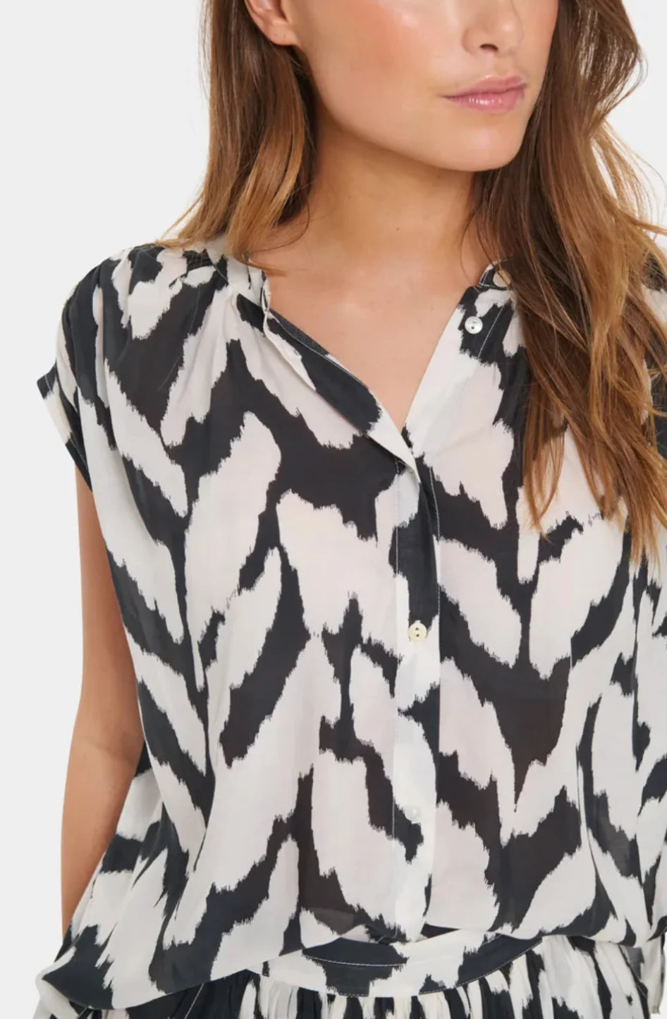 KelsieSZ Shirt - Monochrome Strokes