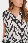 KelsieSZ Shirt - Monochrome Strokes