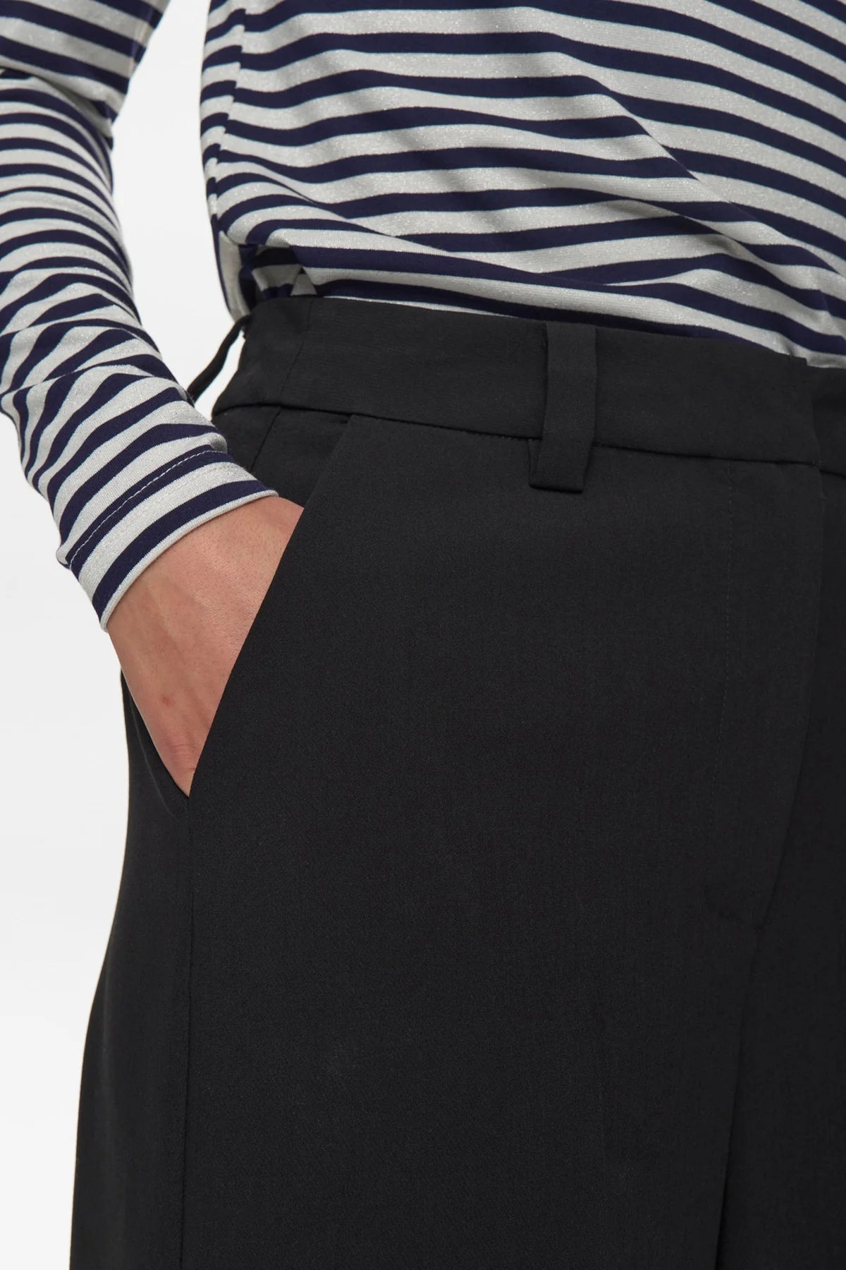 NUALMUT PANTS - Caviar