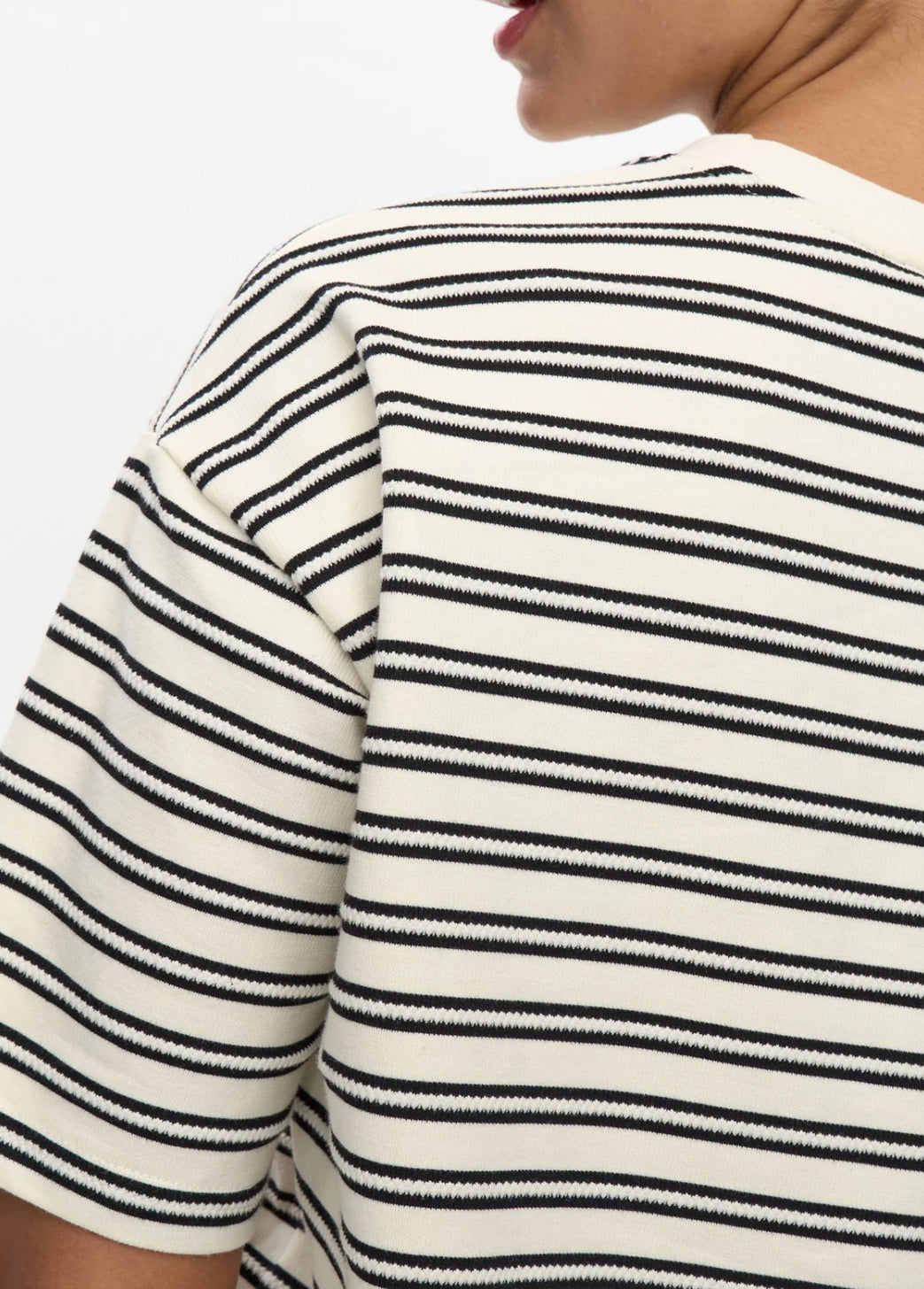 NUMACIE T-SHIRT