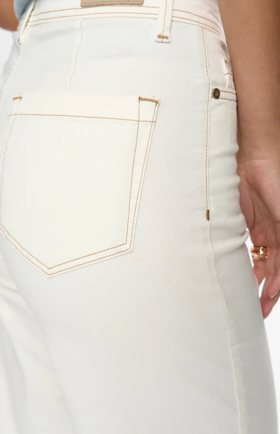 Nuparisan Cropped Twill Pants