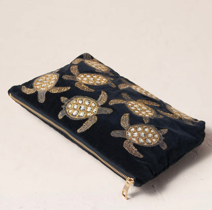 Turtle Conservation Velvet Everyday Pouch -Charcoal