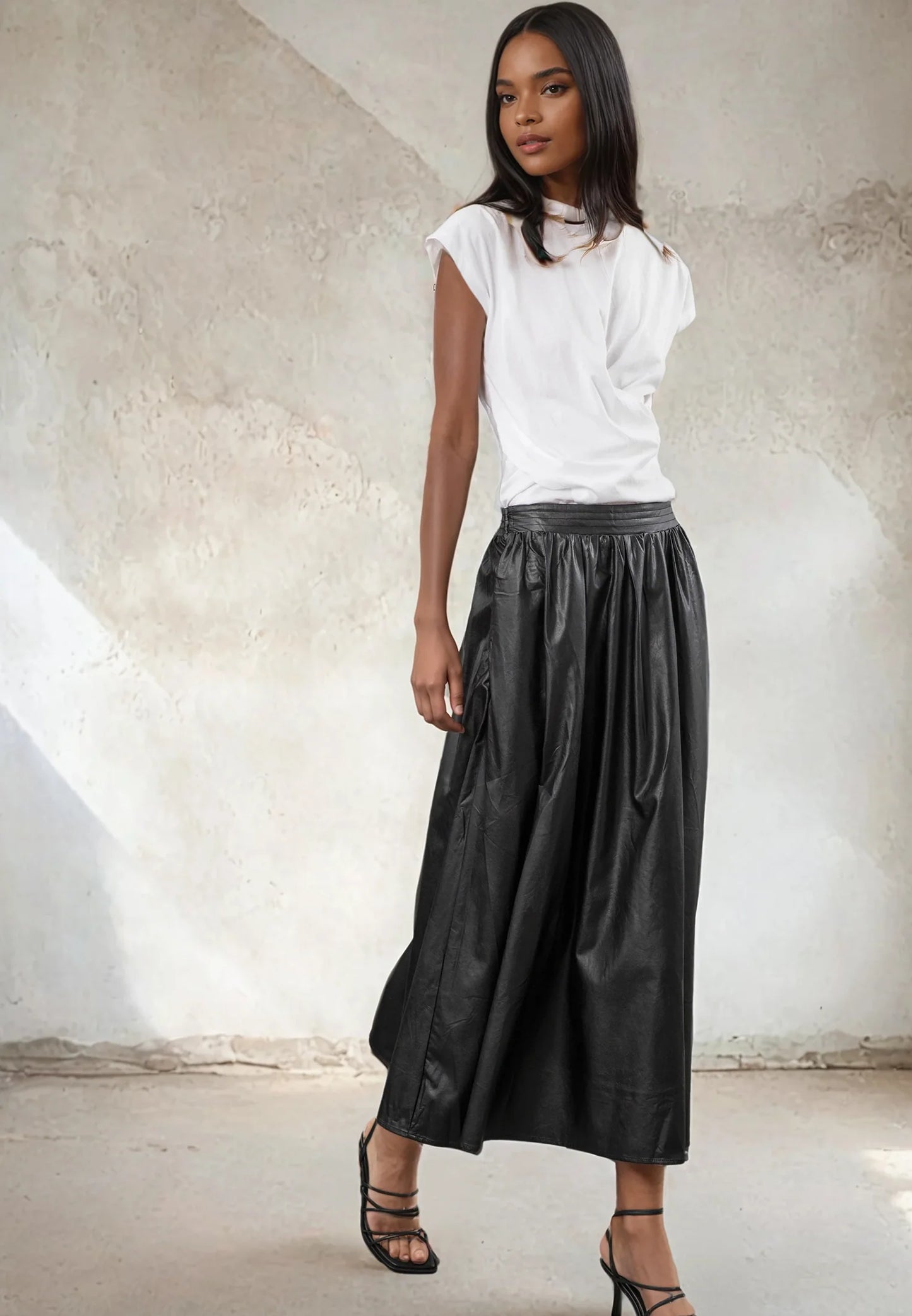 SOPHIE PLEATHER SKIRT