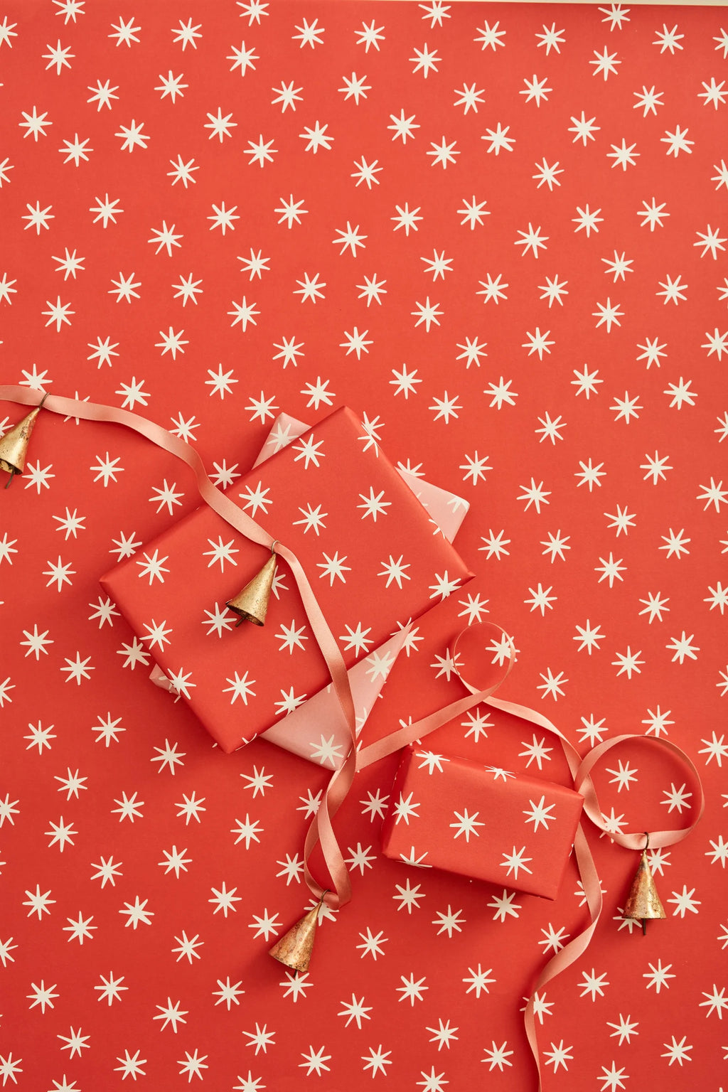 Red Stars Gift Wrap