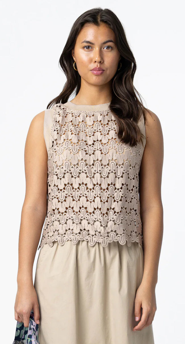 LACE TOP