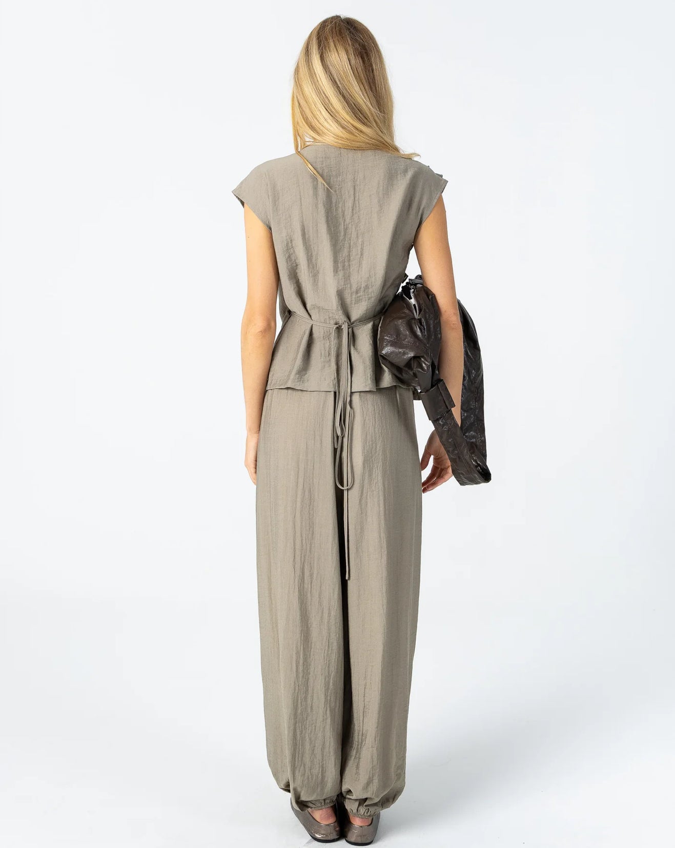 VOLUME PANTS-SILLE FIT