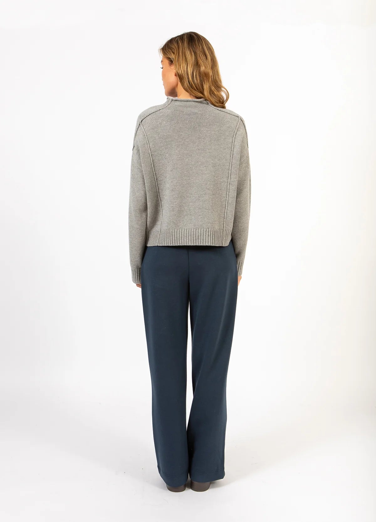 AVERY TURTLENECK - GREY