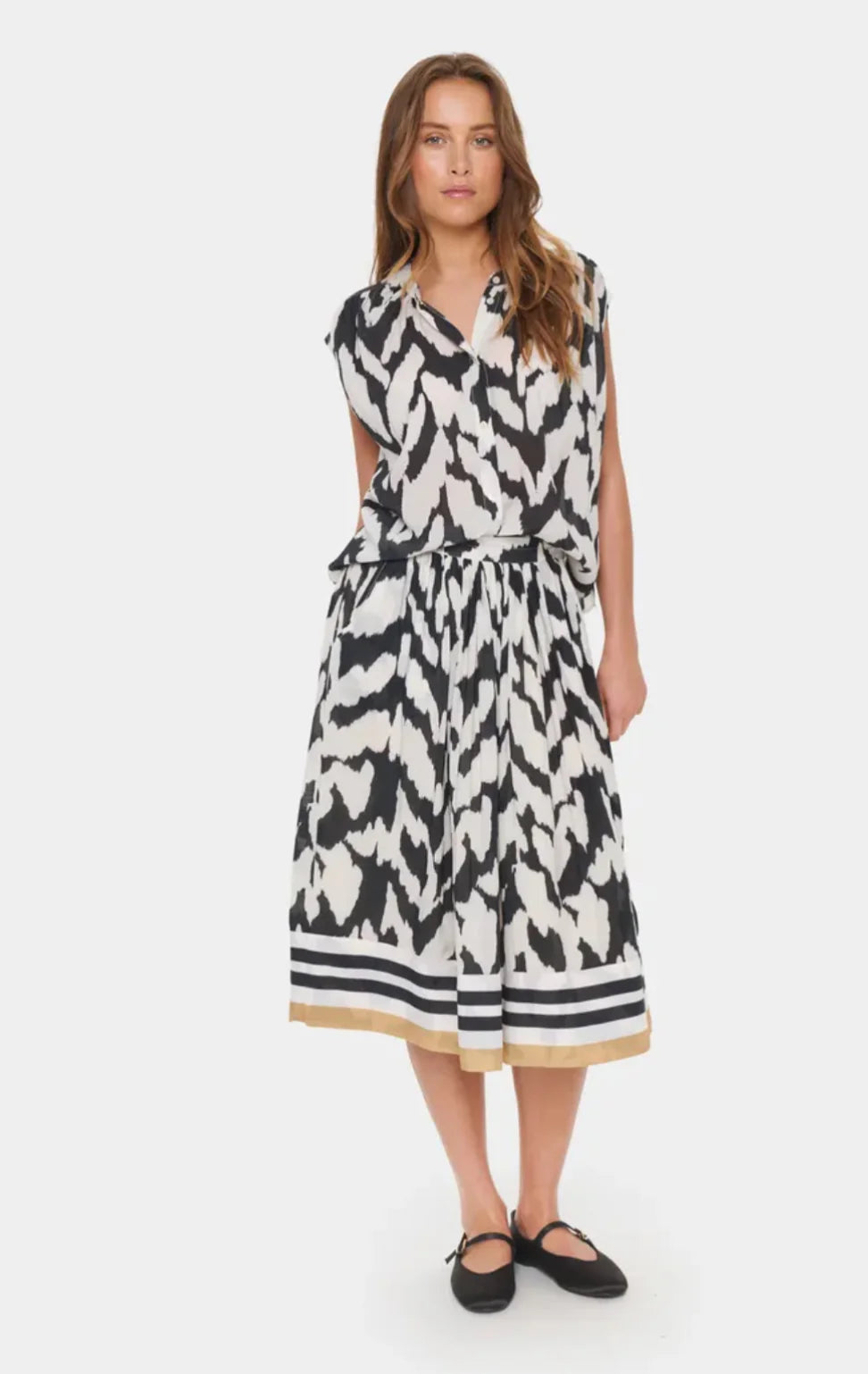 KelsieSZ Shirt - Monochrome Strokes