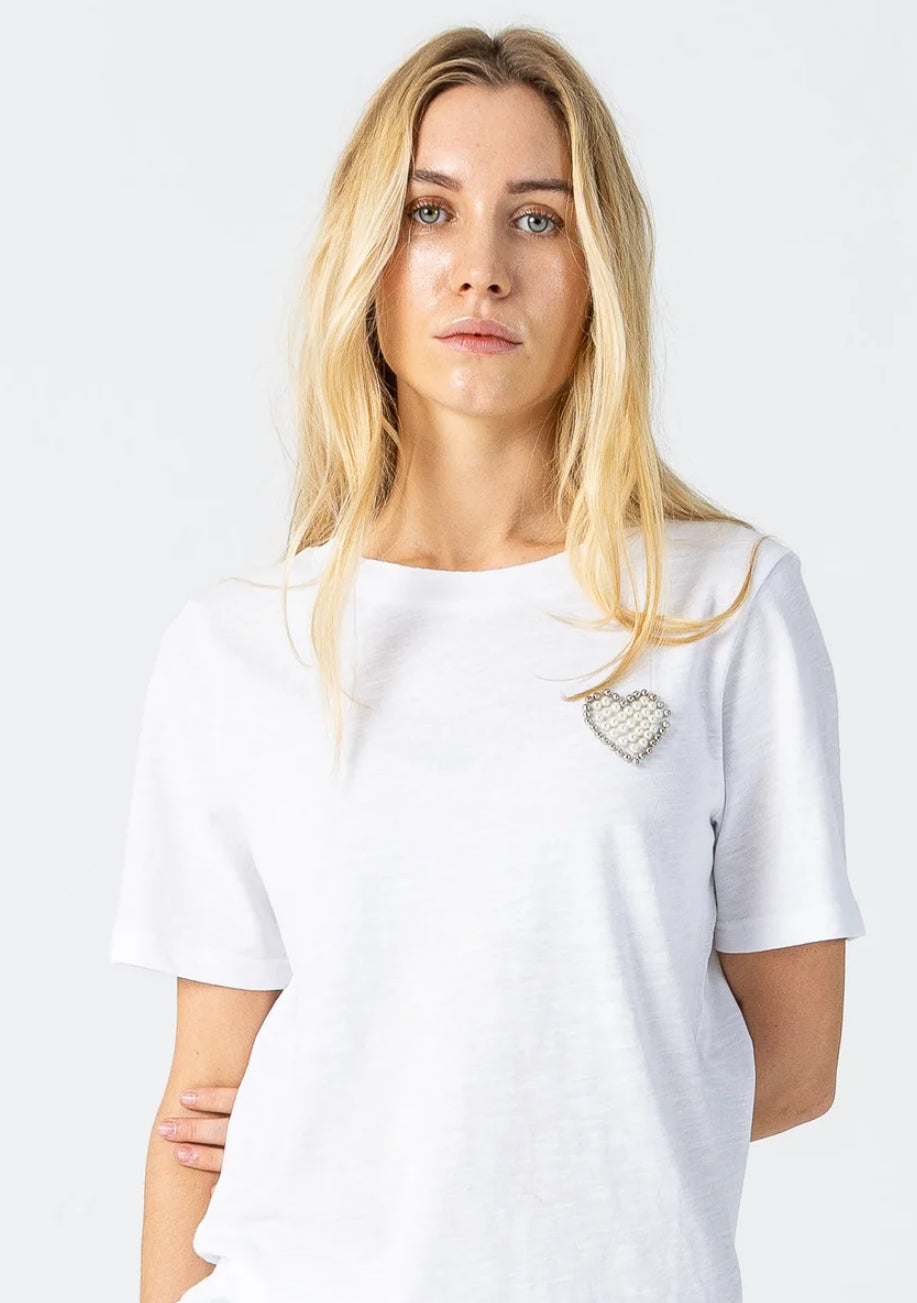 T-SHIRT WITH BEADED HEART PATCH