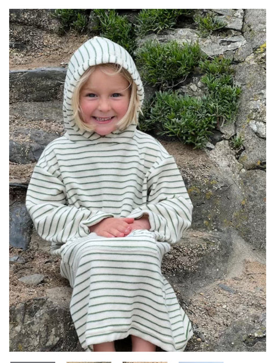 children’s Hooded towelling robe Ivory/thyme