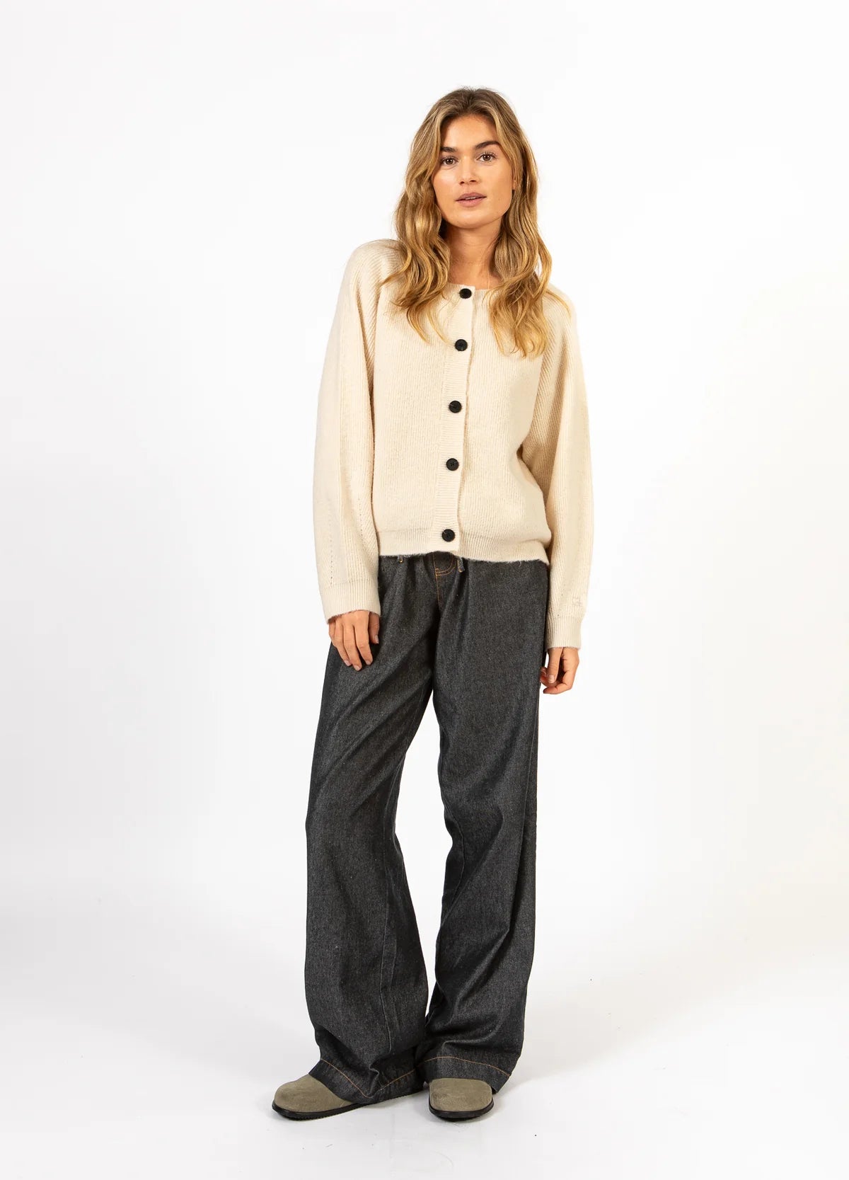 EMMA O-NECK CARDIGAN - CREAM