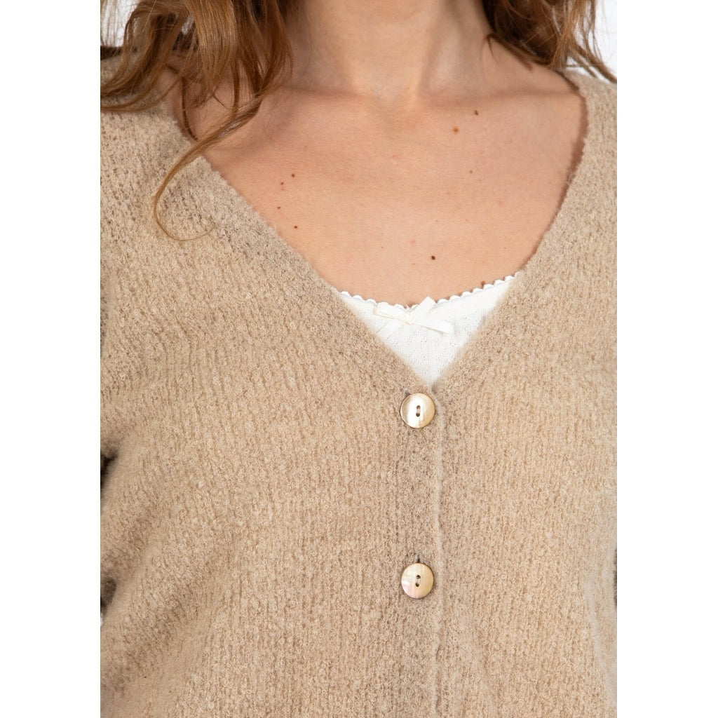ROSELYNN V-NECK CARDIGAN