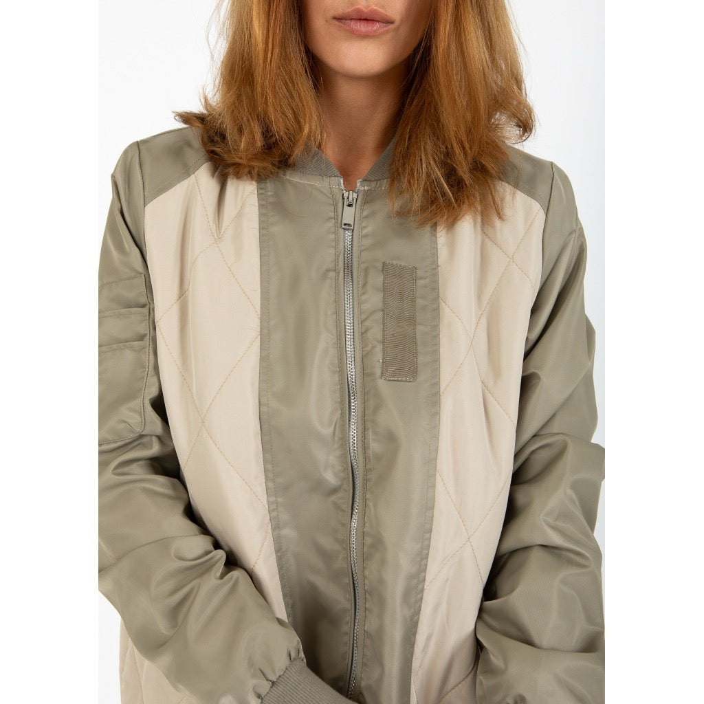 QUILTED BOMBER JACKET