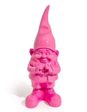 MEDIUM HEART HANDS GNOME FIGURE