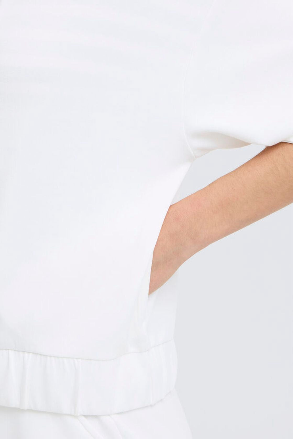 Fraurora Ja-Zip Up Sweatshirt