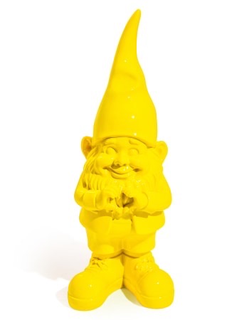 MEDIUM HEART HANDS GNOME FIGURE