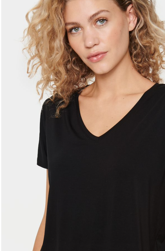 AdeliaSZ V-Neck T-Shirt - Black