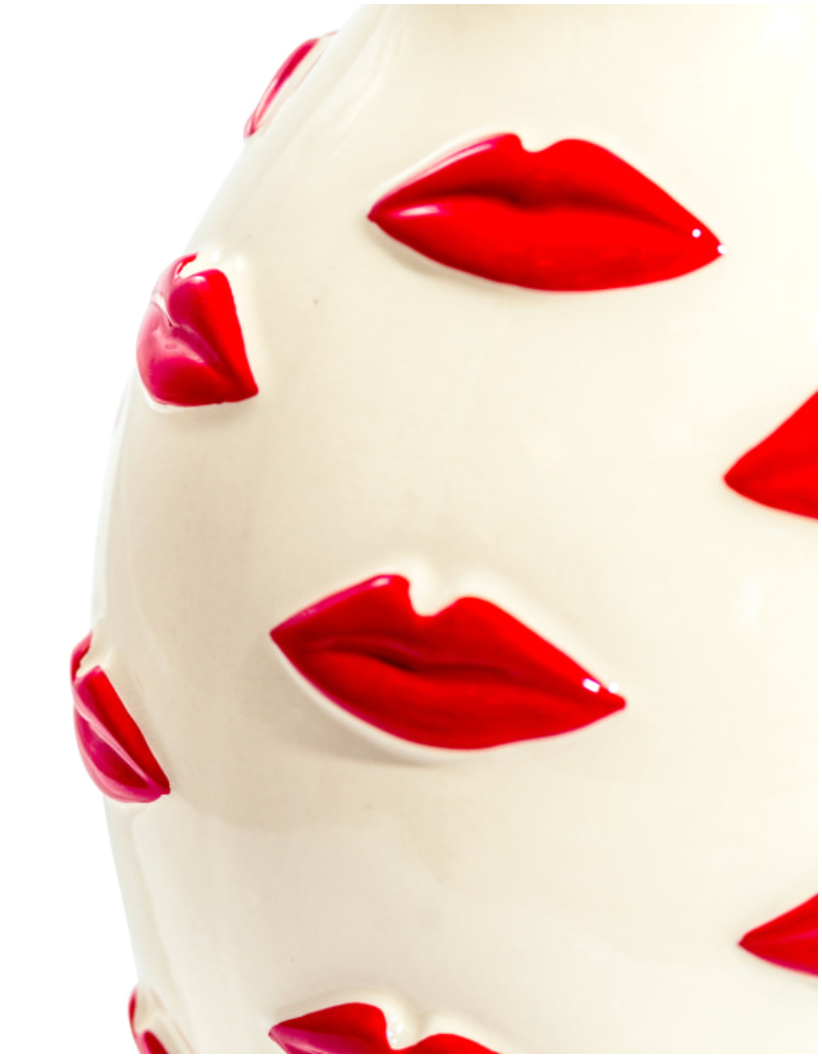 RED LIPS CERAMIC VASE