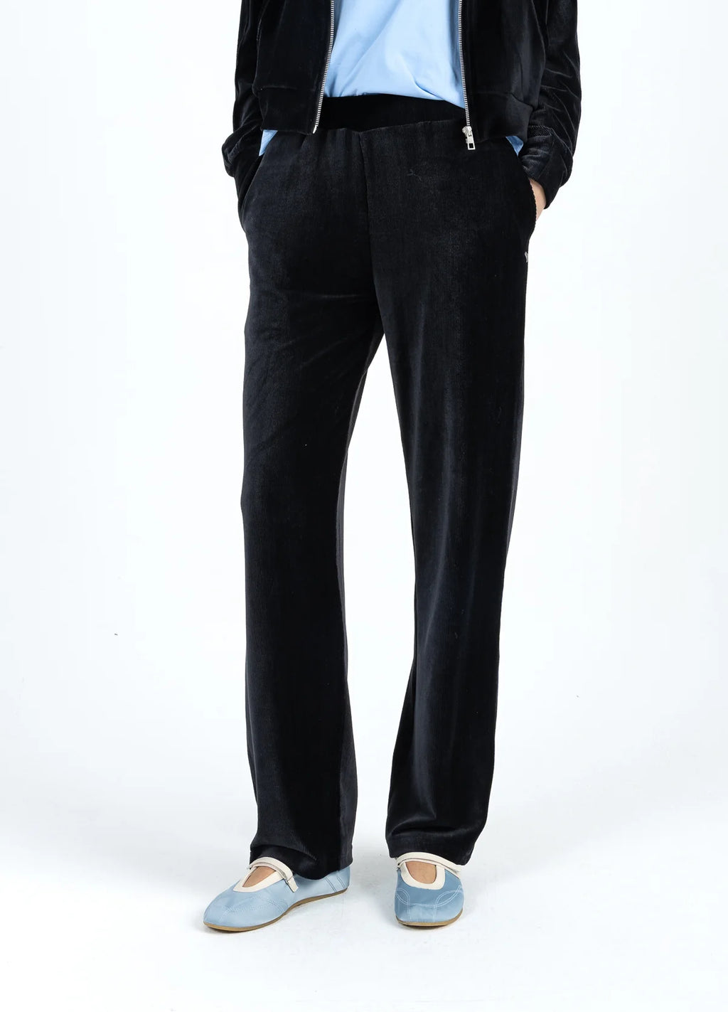 VELVET SILLE FIT PANTS