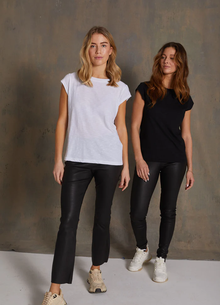 Basic T-Shirt - Black