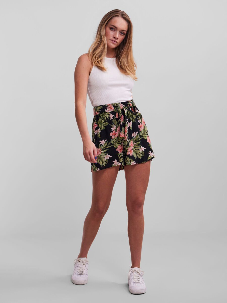 Pcyna High Waisted Shorts - Black/Palms