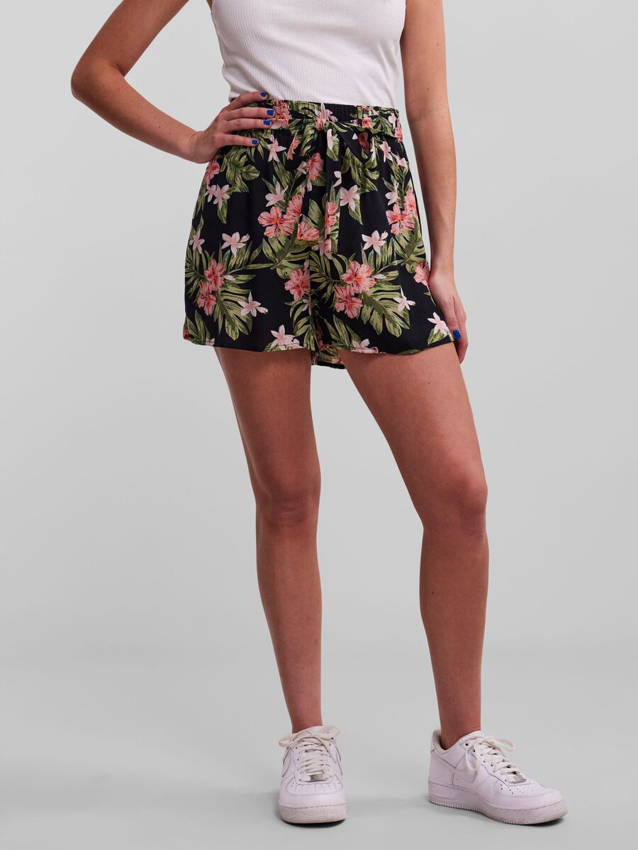 Pcyna High Waisted Shorts - Black/Palms