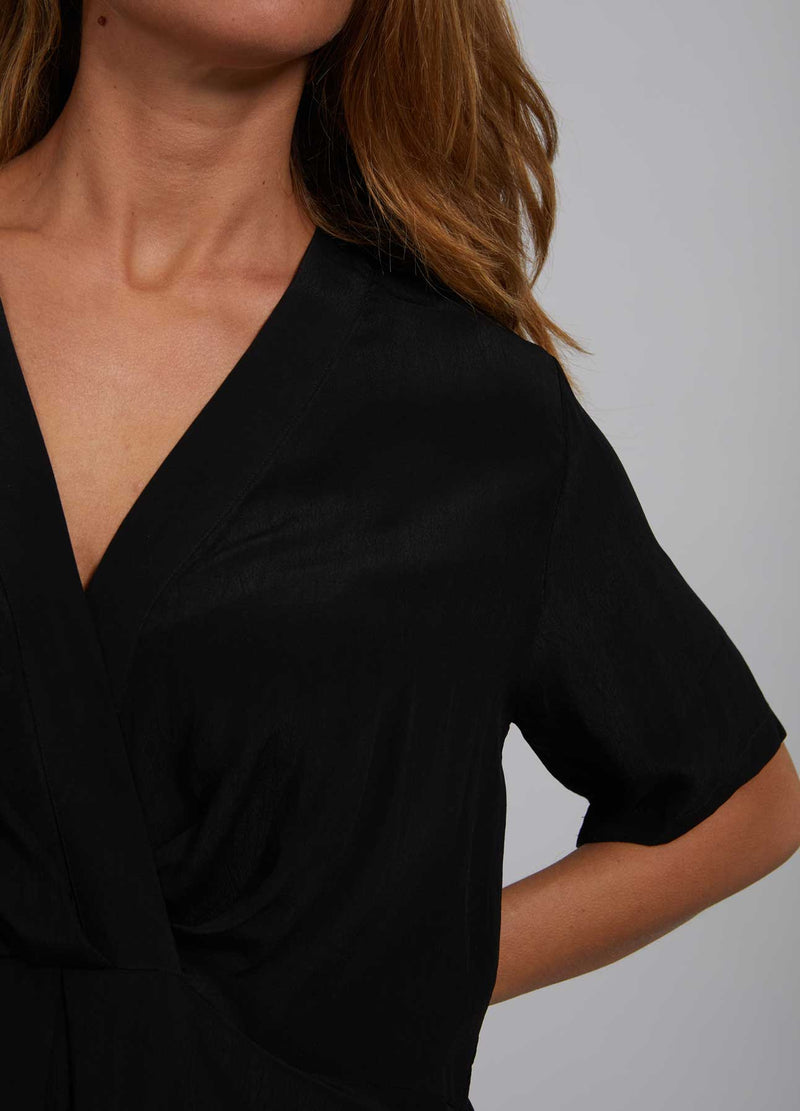 Dress with gatherings - black