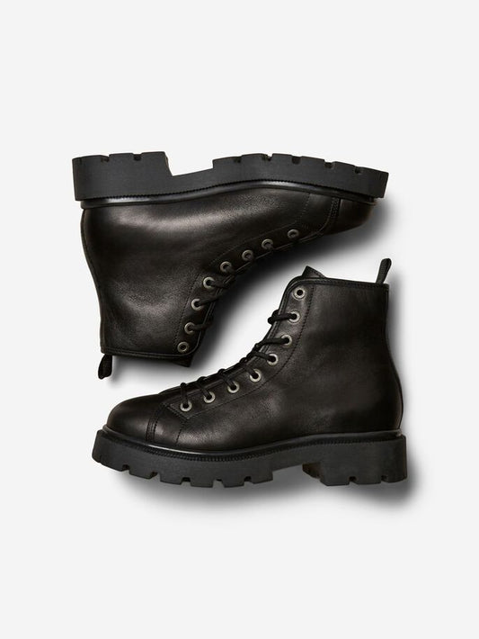 LEATHER BOOTS