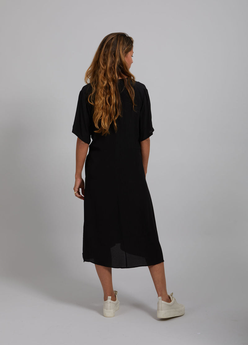 Dress with gatherings - black