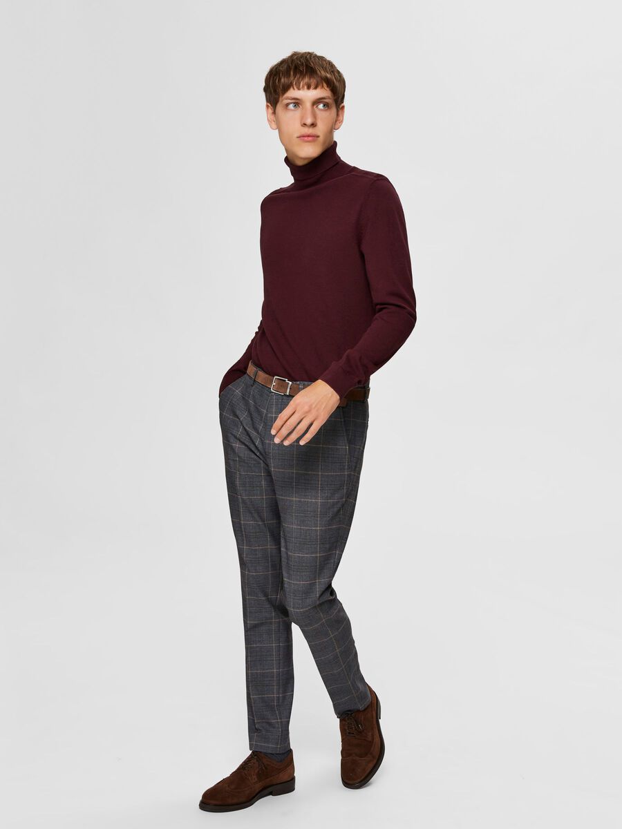 KNITTED ROLL NECK  - Wine Melange