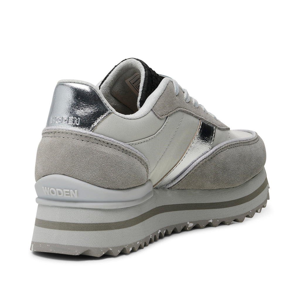 Nellie 11 metallic plateau