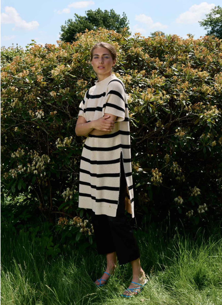 Long Knit Vest - Stripes