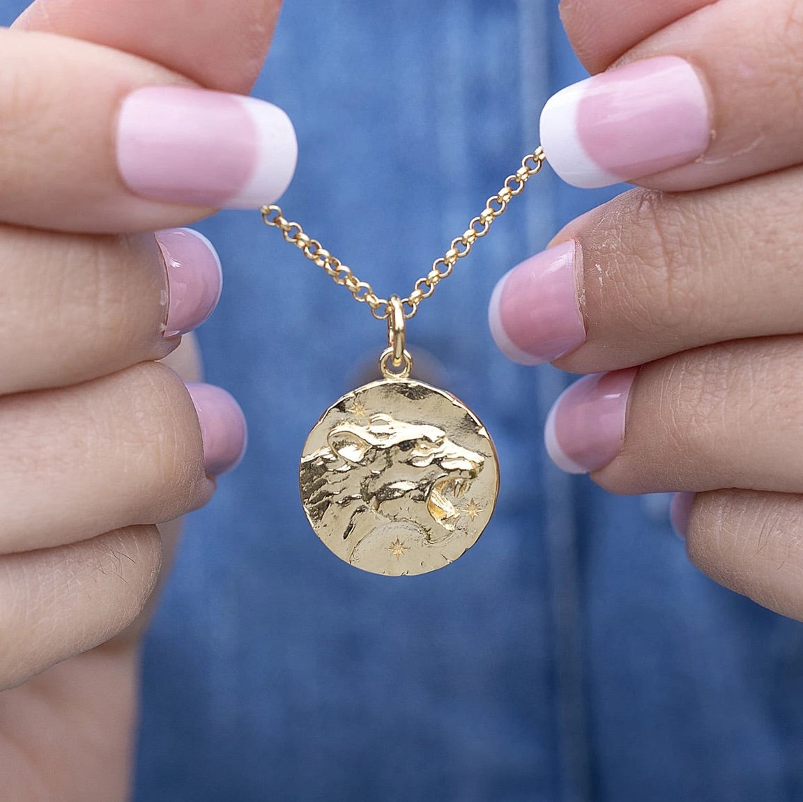 Leo Zodiac Necklace - Gold