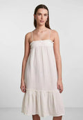 PCKIARA STRAP DRESS - Cloud Dancer