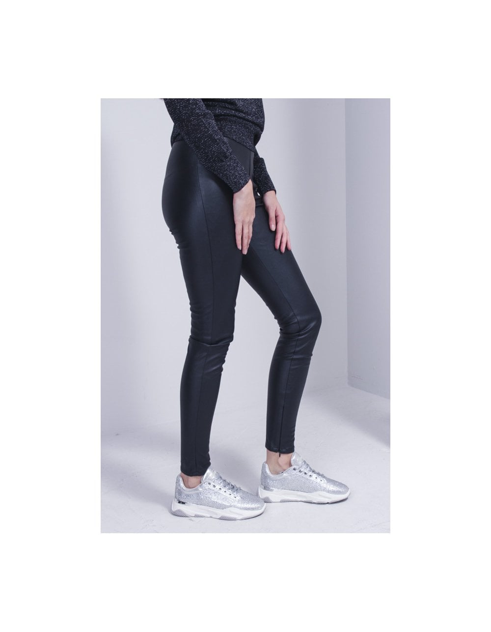 Maison D'Amelie Paris Black Faux Leather Leggings S | Black faux leather  leggings, Faux leather leggings, Leather pants